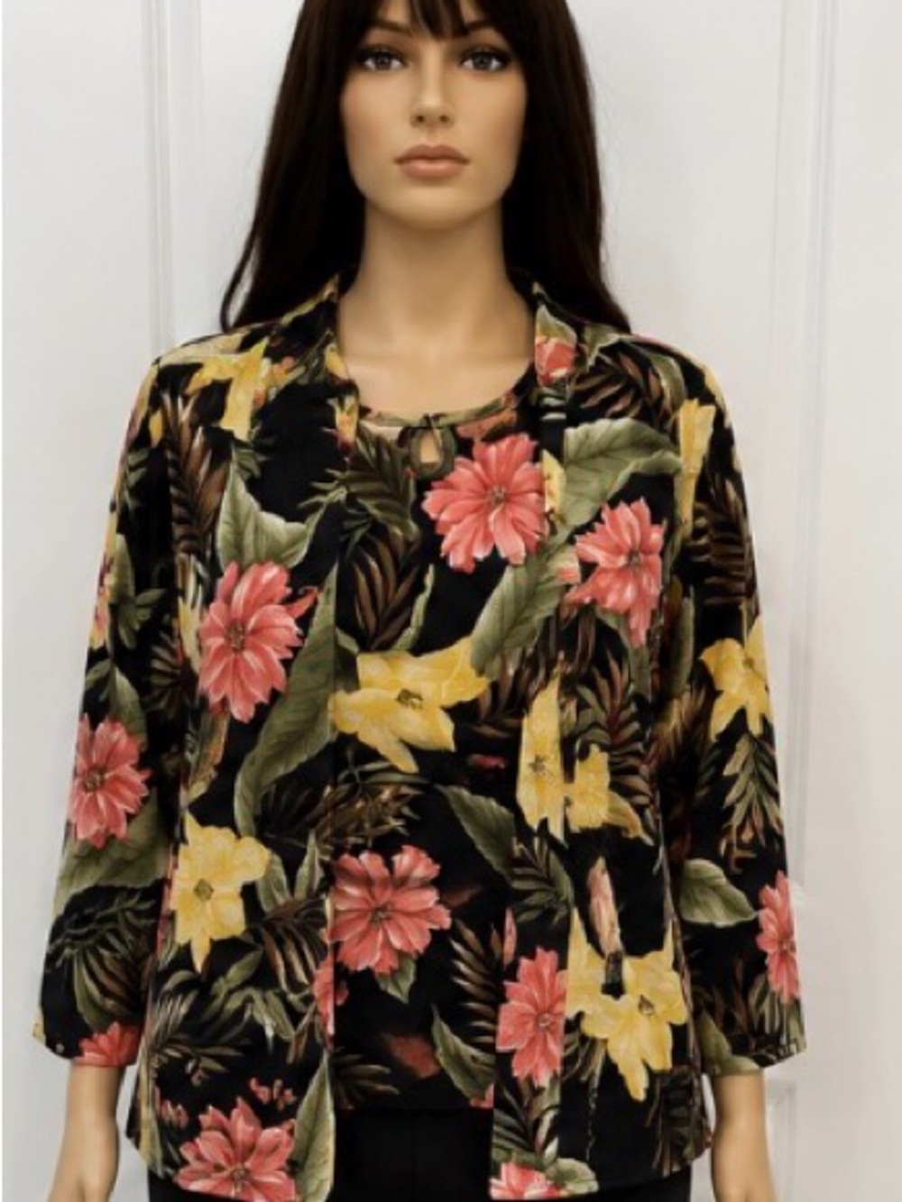 Patchington Floral Sleeveless Top Black Yellow Coral Floral Print size M